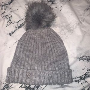 calvin klein fleece-lined knit pom pom hat